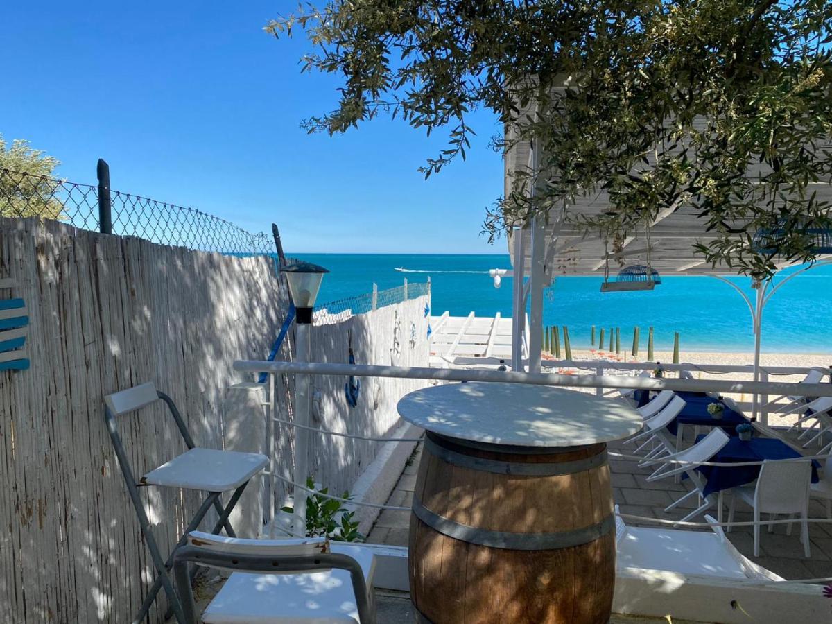 B&B Direttamente Sul Mare Da Antonino Mattinata Extérieur photo