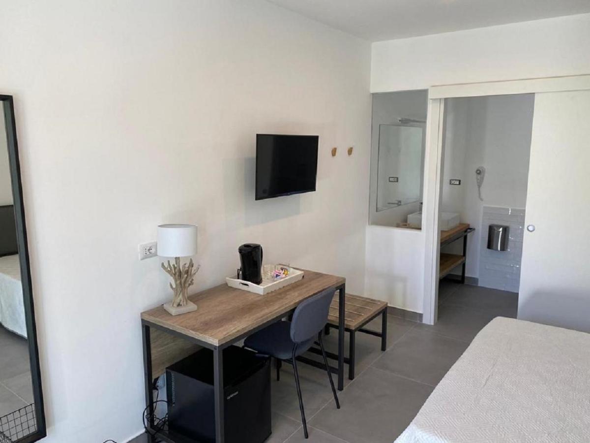 B&B Direttamente Sul Mare Da Antonino Mattinata Extérieur photo