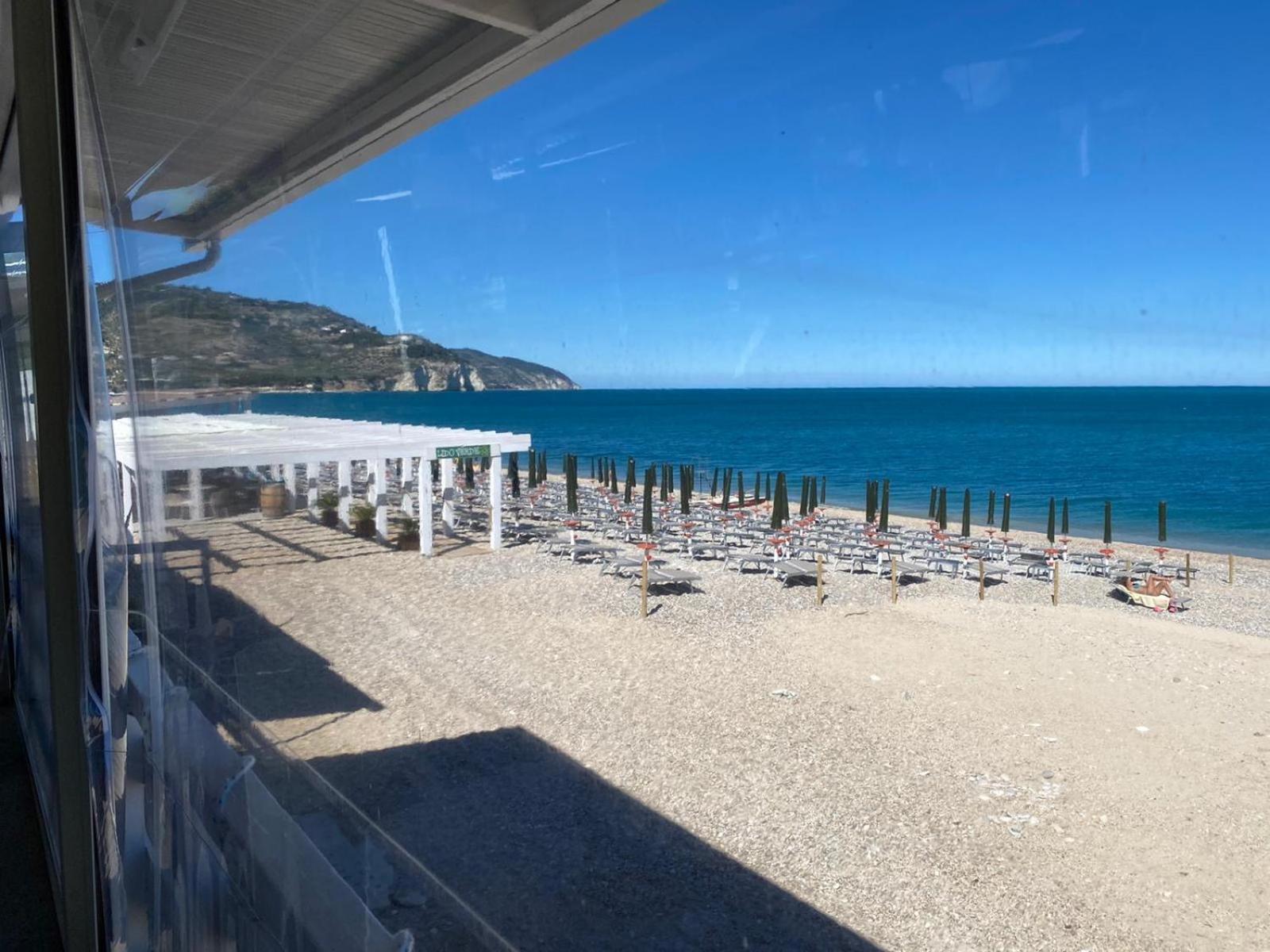 B&B Direttamente Sul Mare Da Antonino Mattinata Extérieur photo